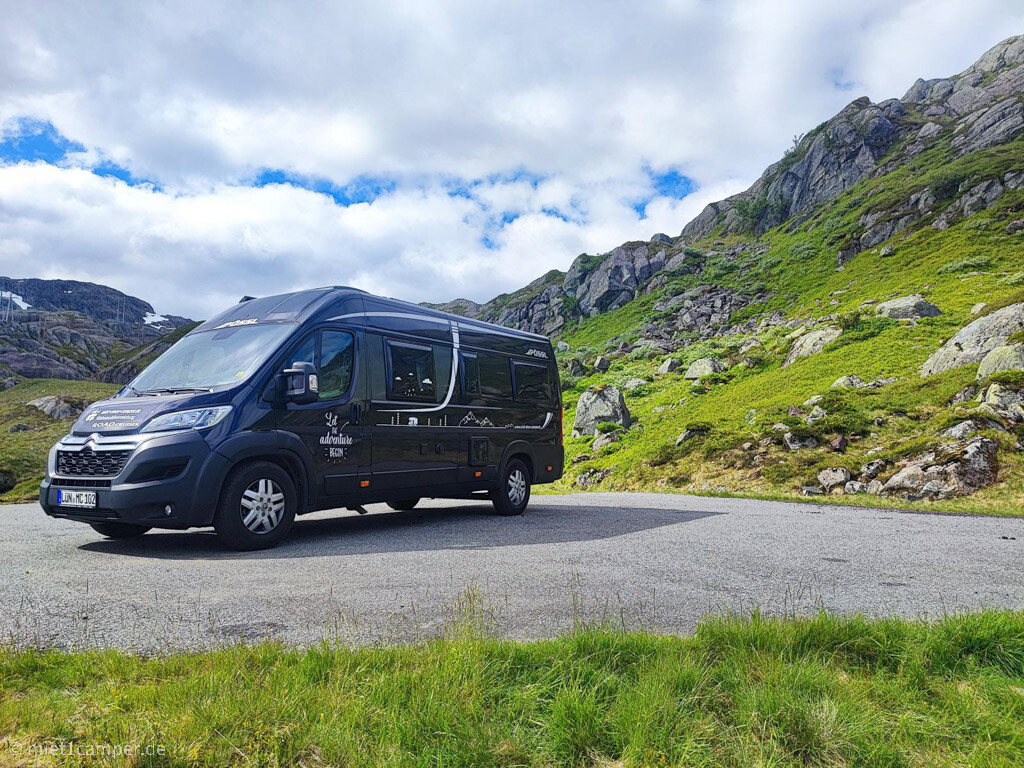 Galerie  Wohnmobile aus Köln – Schwarz Camper